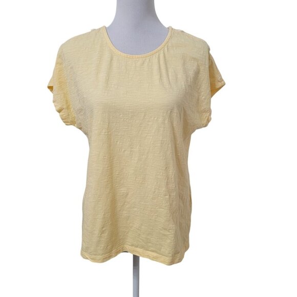 Chico's Size 1 Butter Yellow Slub Cotton Peek a Boo Button Shoulder T Shirt - Picture 1 of 13